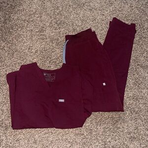 Medium Scrub Top - One Pocket & Small High Waisted Yola 2.0 Scrub Pants